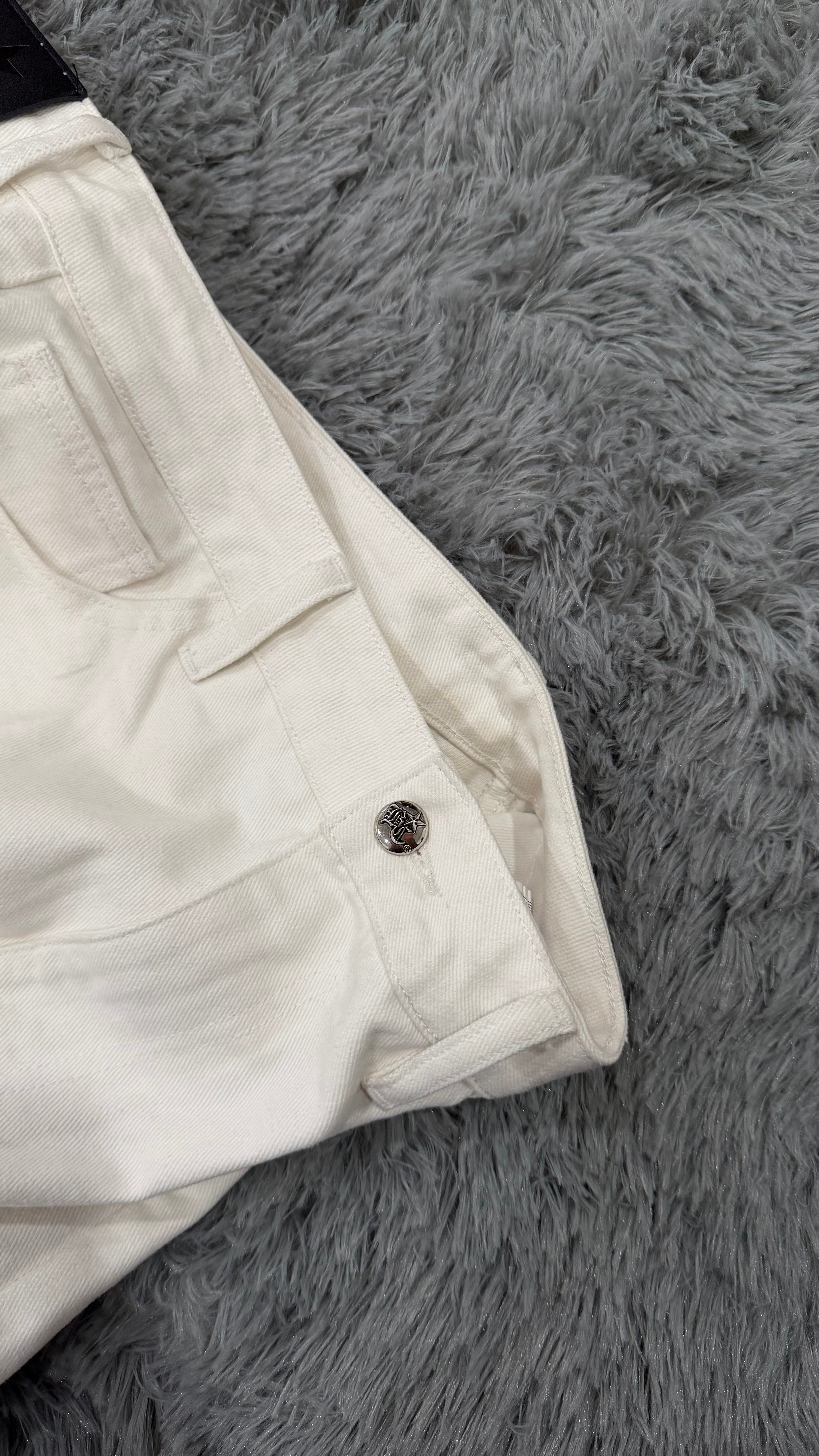 WHITE DENIM