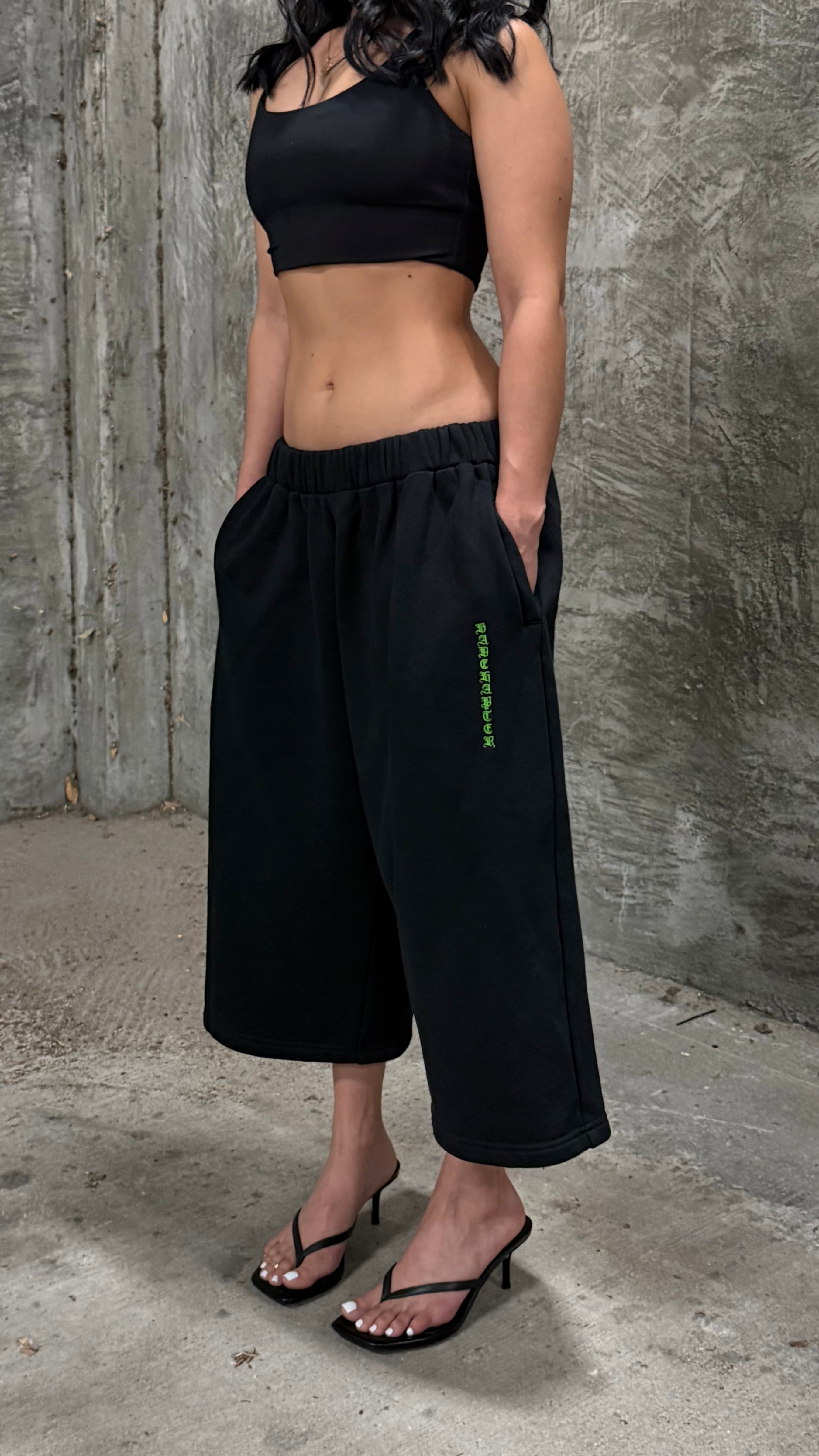 SLIME SHORTS