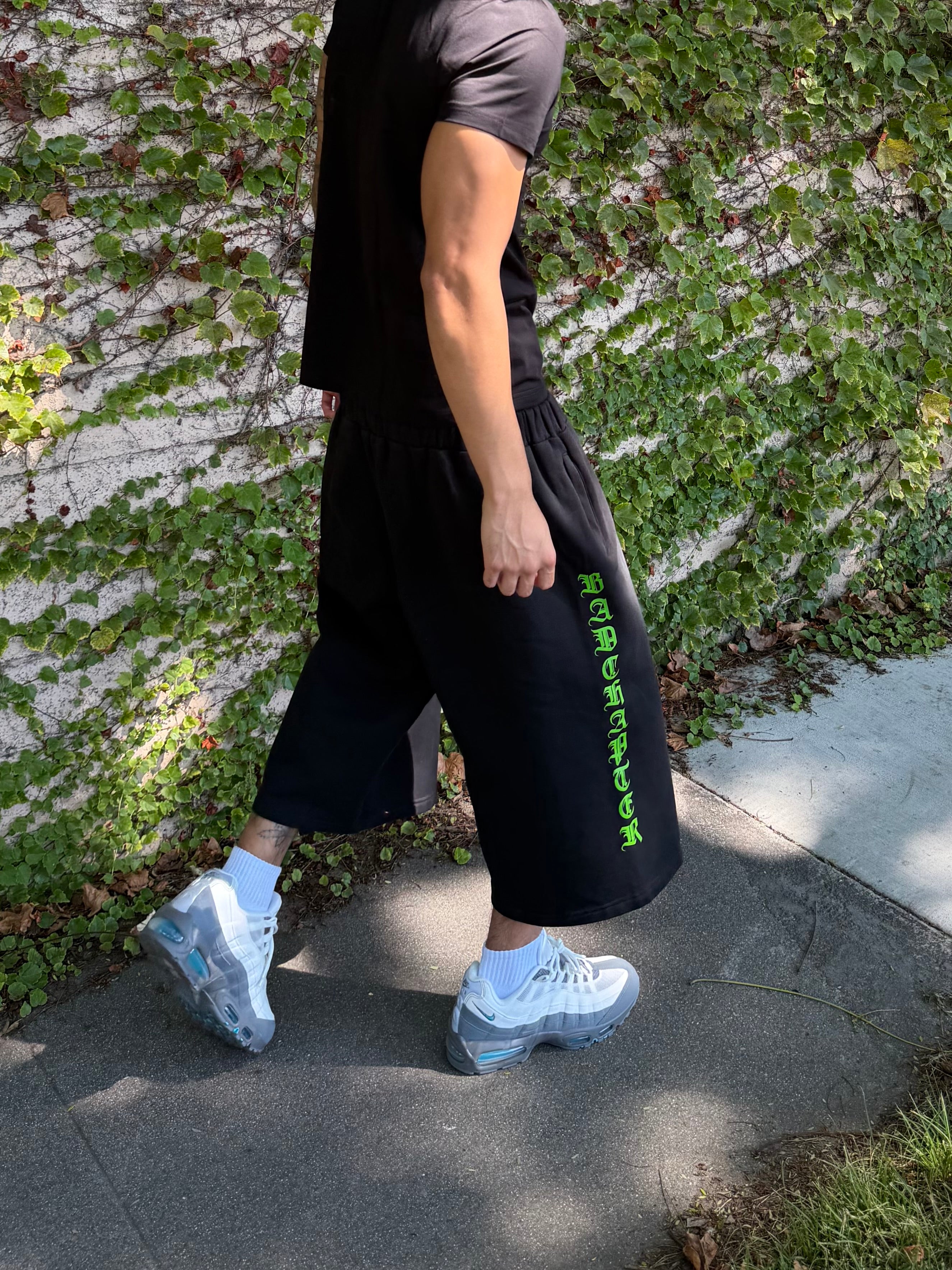 SLIME SHORTS