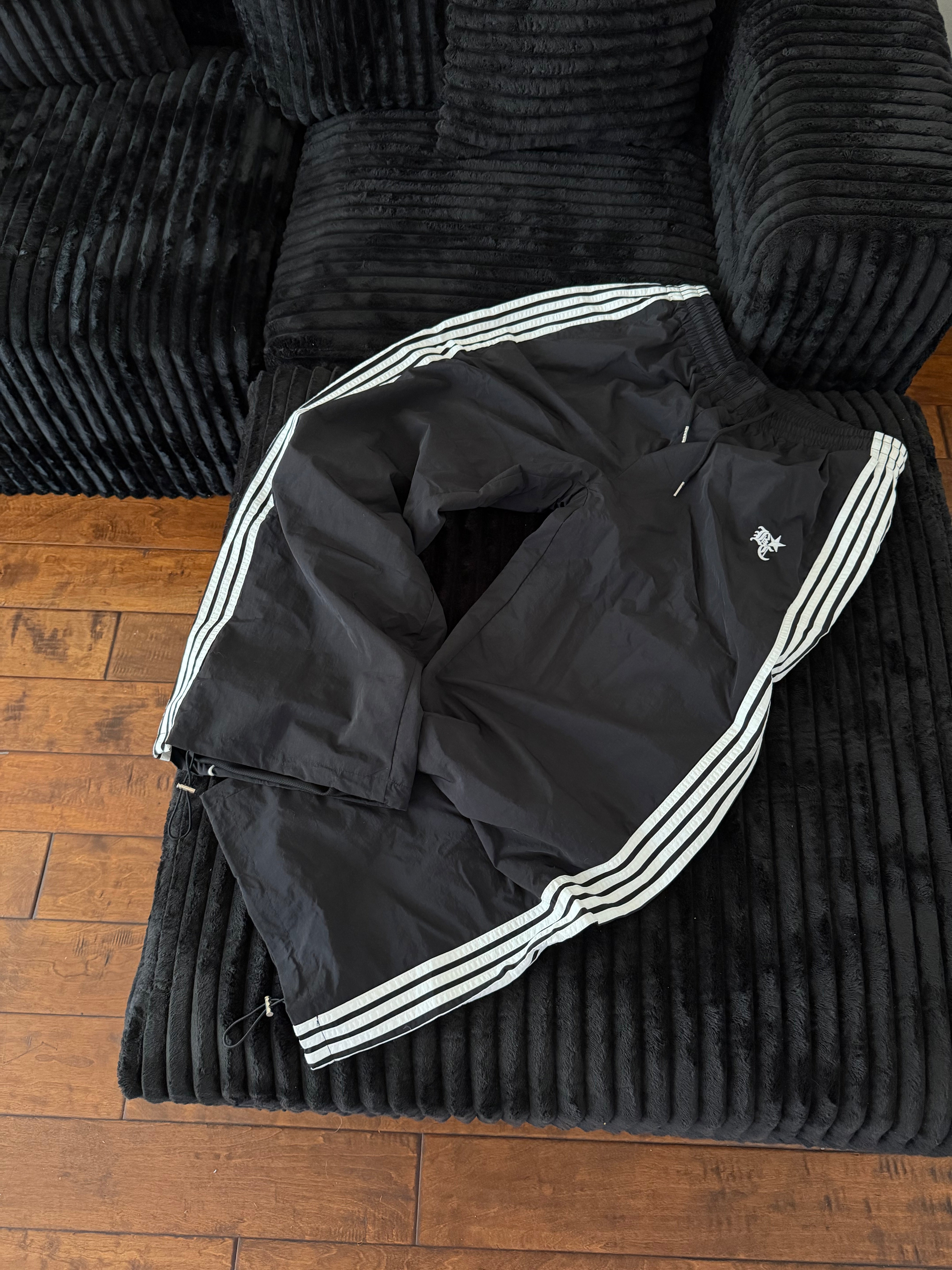 BC TRACKPANTS (BLACK)