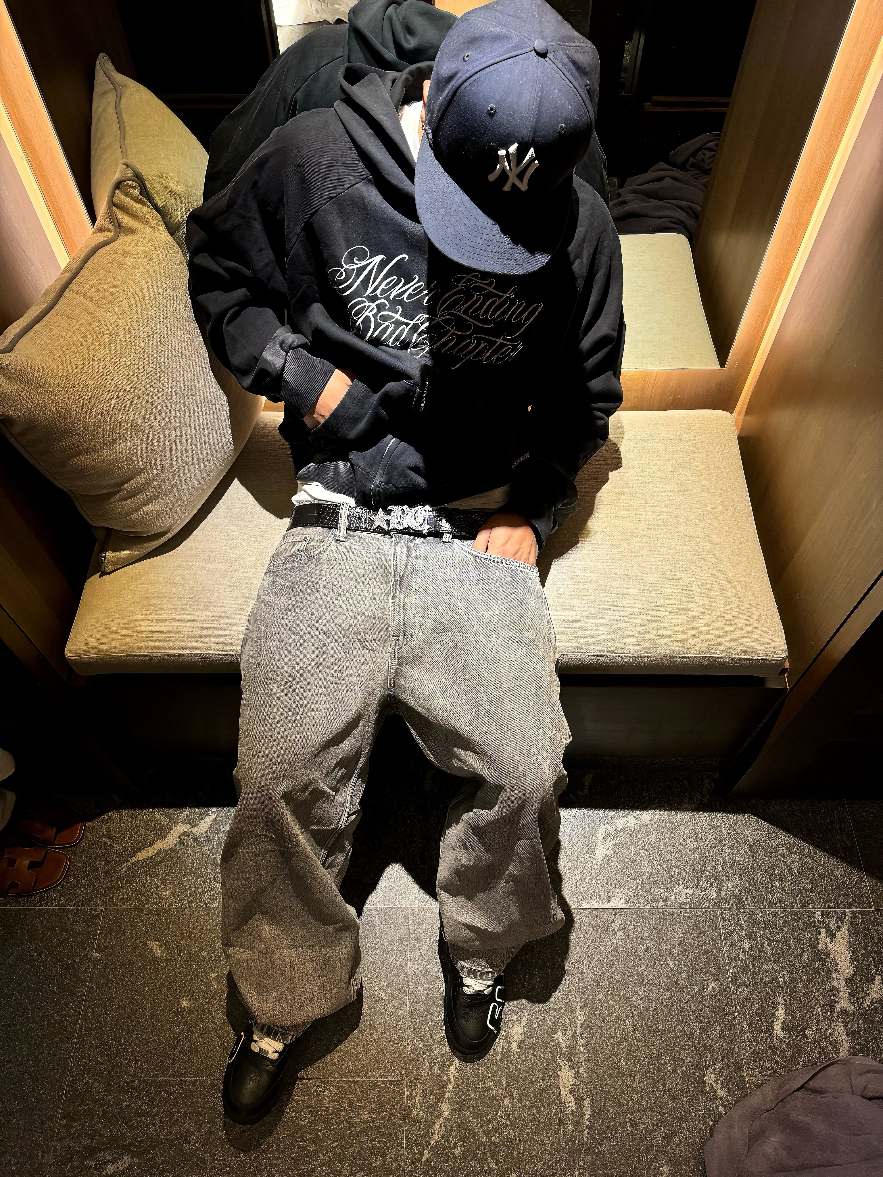NEVER ENDING BADCHAPTER ZIP UP